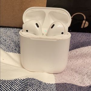 Airpods 2